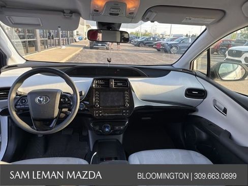 Used 2022 Toyota Prius LE FWD image 14