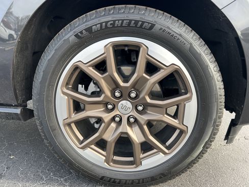 Used 2025 Ford Expedition King Ranch image 13