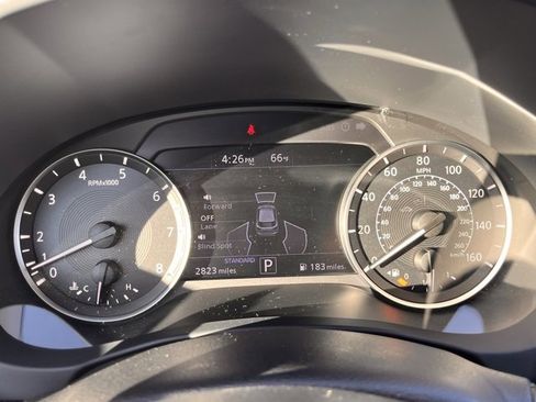 Certified 2025 INFINITI QX50 Luxe image 23