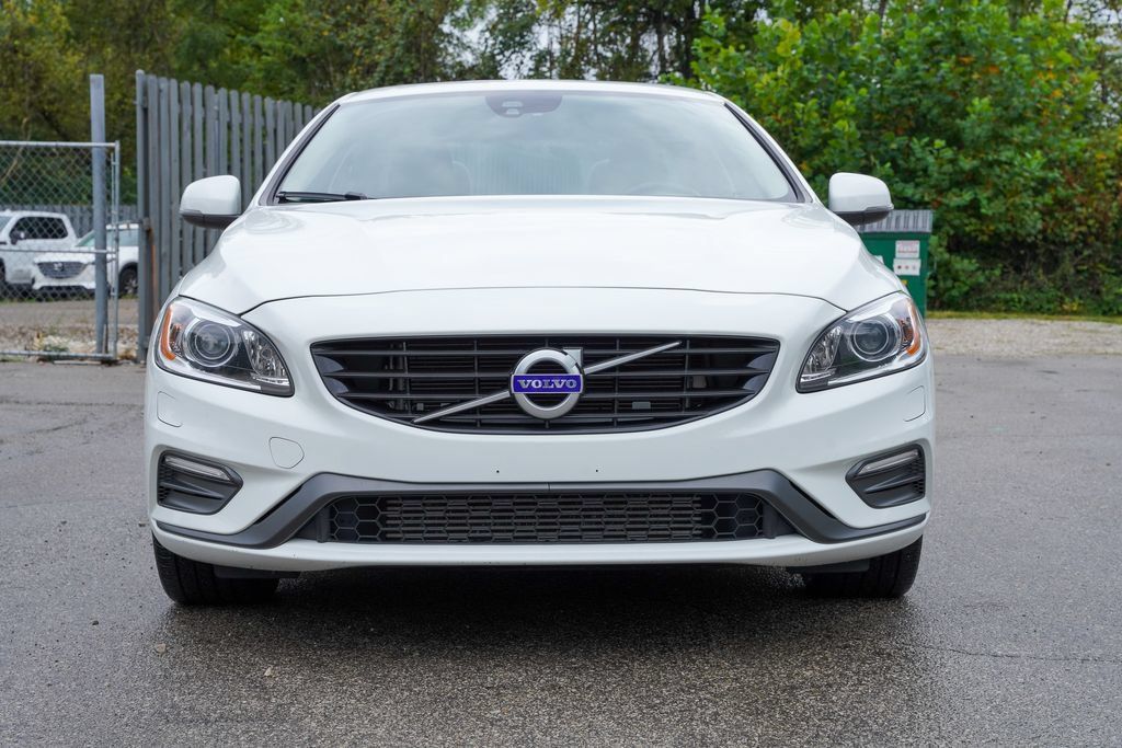 Used 2018 Volvo S60 T5 Dynamic w/ Vision Package AWD/4WD image 10