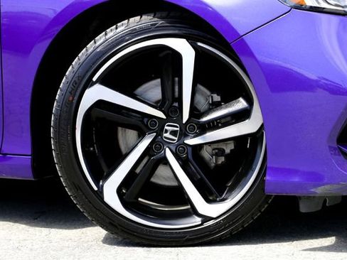 Used 2019 Honda Accord Sport image 2