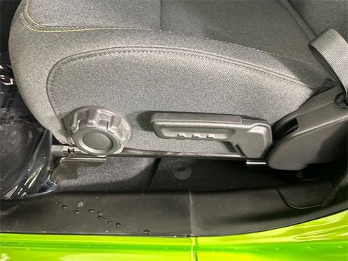 Certified 2025 Jeep Gladiator Sport image 21