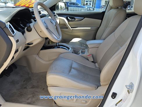 Used 2015 Nissan Rogue SL w/ SL Premium Package image 10