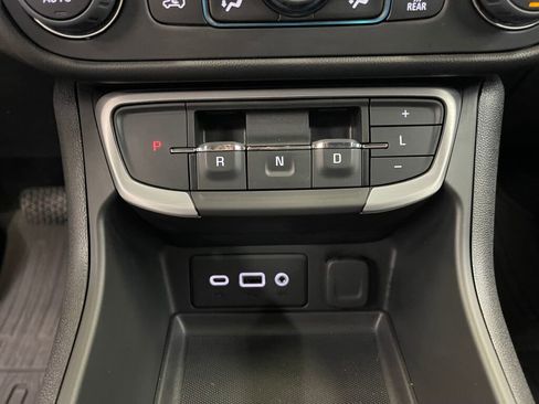 Certified 2023 GMC Terrain SLE w/ Driver Convenience Package image 10