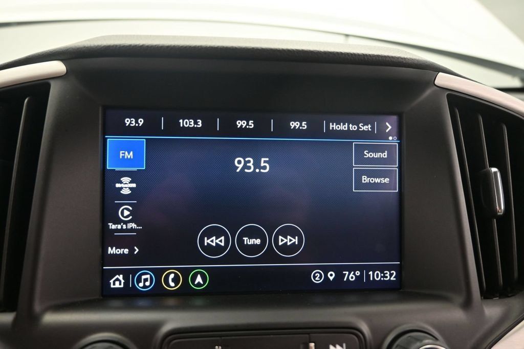Used 2024 GMC Terrain SLT w/ Infotainment Package II FWD image 27