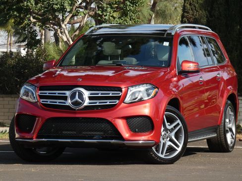 Used 2019 Mercedes-Benz GLS 550 4MATIC image 4