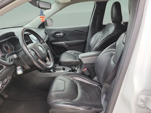 Used 2019 Jeep Cherokee Limited FWD image 15