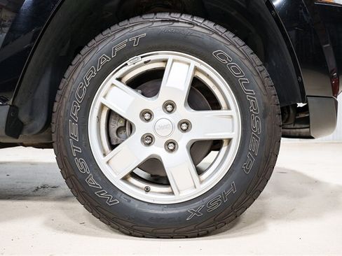 Used 2005 Jeep Grand Cherokee Laredo AWD/4WD image 19