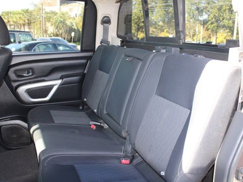 Used 2019 Nissan Titan SV w/ SV Convenience Package image 37