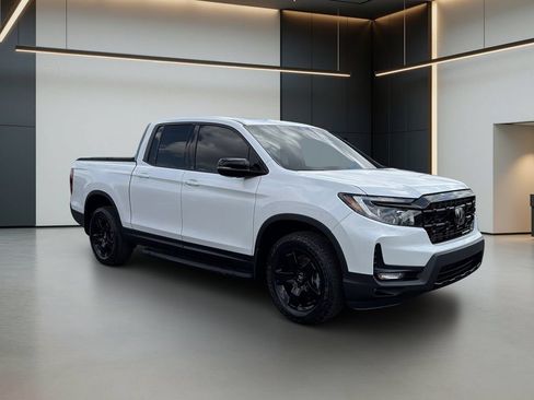 Used 2026 Honda Ridgeline Black Edition image 8