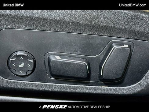 Certified 2025 BMW 330i Sedan RWD image 4