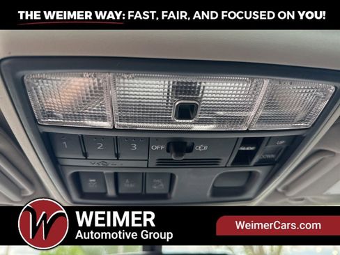 Used 2018 Toyota 4Runner SR5 Premium AWD/4WD image 18