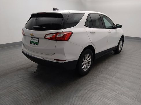 Used 2018 Chevrolet Equinox LS FWD image 9