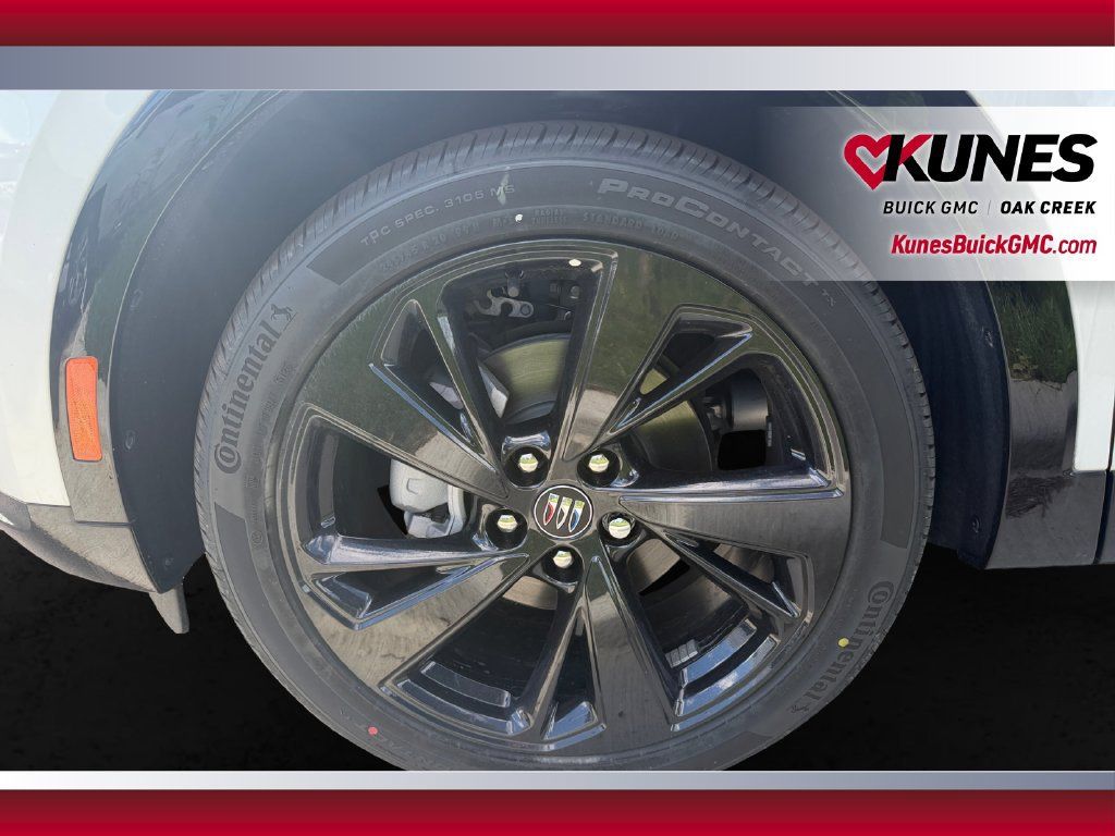 Used 2024 Buick Envision Preferred AWD/4WD image 13