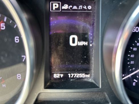 Used 2017 Hyundai Santa Fe Limited image 14