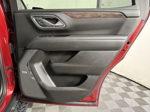 Used 2023 Chevrolet Tahoe Z71 w/ Luxury Package image 29