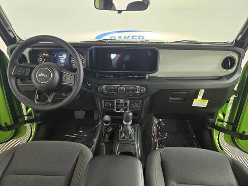 Used 2025 Jeep Wrangler Unlimited Sport AWD/4WD image 14
