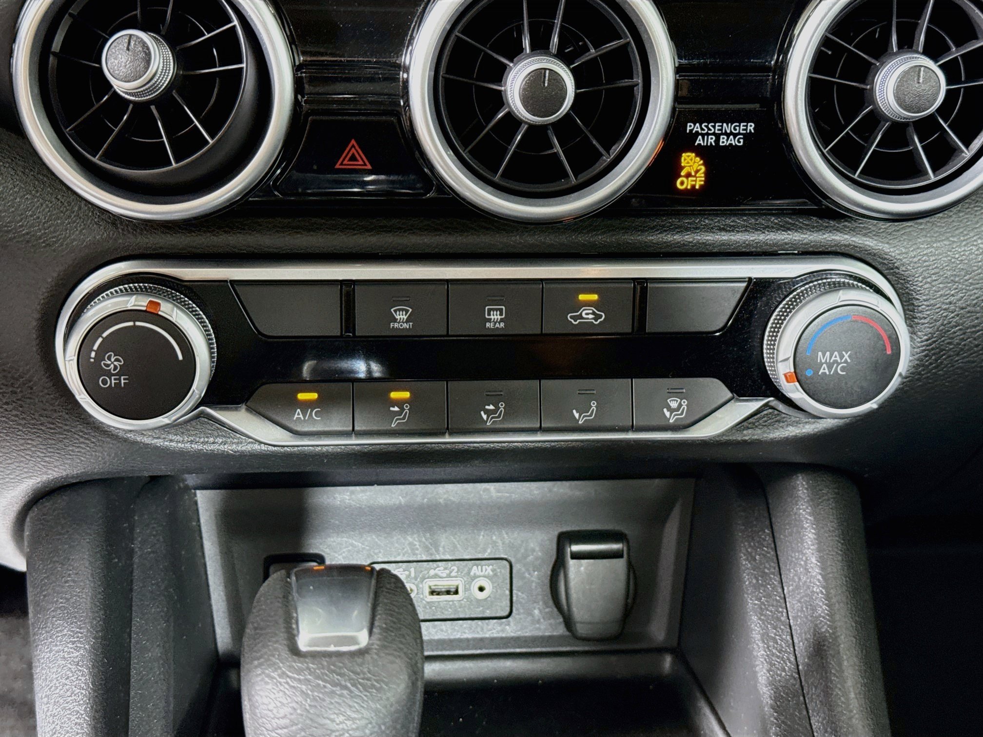 Used 2024 Nissan Sentra SV FWD image 17