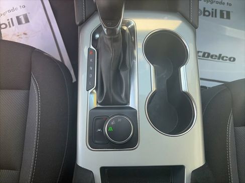 Used 2025 Chevrolet Blazer LT FWD image 13
