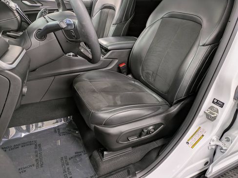 Used 2023 Jeep Grand Cherokee Altitude image 9