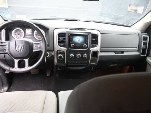 Used 2015 RAM 1500 Classic SLT RWD image 9