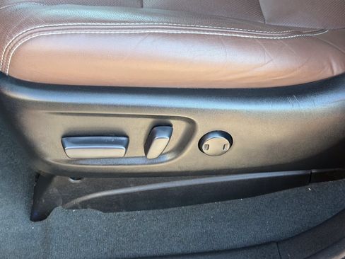 Used 2020 Toyota Sienna Limited Premium w/ Carpet Mat Package AWD/4WD image 16