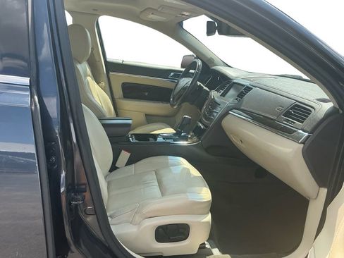 Used 2013 Lincoln MKS FWD image 22