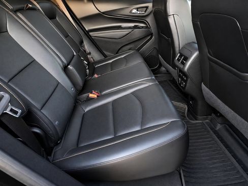 Used 2018 Chevrolet Equinox Premier FWD image 33