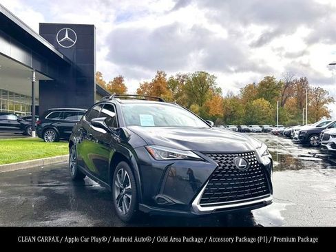 Used 2022 Lexus UX 200 w/ Premium Package image 1