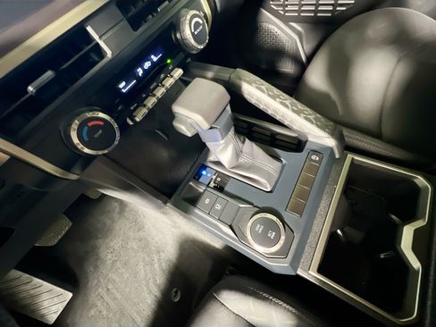 Used 2025 Toyota Tacoma SR5 RWD image 26