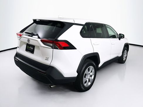 Used 2024 Toyota RAV4 LE image 9