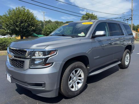 Used 2020 Chevrolet Tahoe LS w/ Enhanced Driver Alert Package AWD/4WD image 4