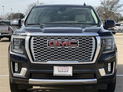 Used 2022 GMC Yukon XL Denali image 8