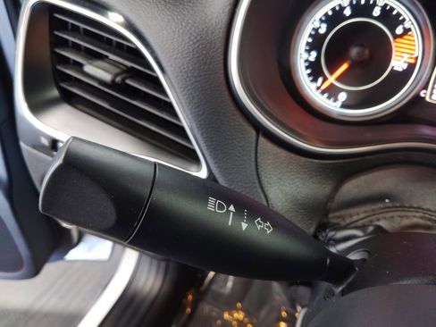 Used 2021 Jeep Cherokee Latitude Plus image 16