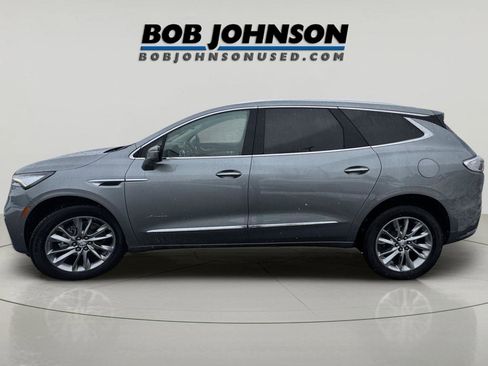 Used 2023 Buick Enclave Avenir w/ Avenir Technology Package image 4