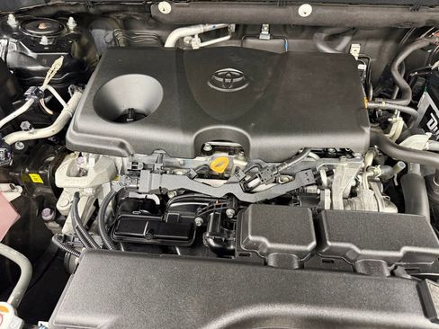 Certified 2021 Toyota RAV4 XLE FWD image 39