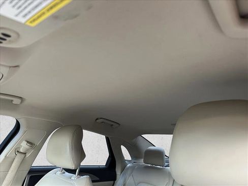 Used 2017 Lincoln MKZ Premiere image 22