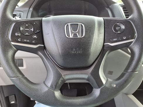 Used 2020 Honda Pilot LX image 17