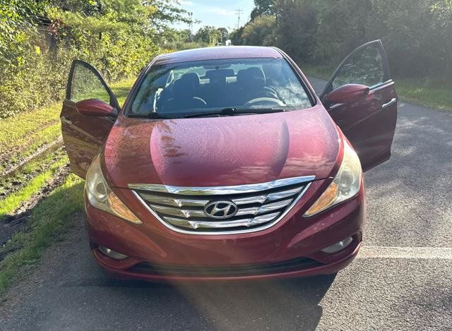 Used 2011 Hyundai Sonata SE FWD image 4