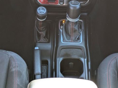 Used 2020 Jeep Gladiator Rubicon image 21