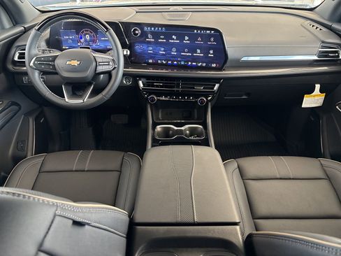 New 2026 Chevrolet Traverse High Country w/ LPO, Floor Liner Package FWD image 38