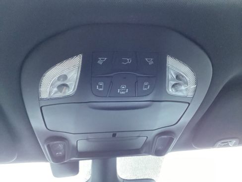 Used 2020 Chrysler Pacifica Touring-L w/ Advanced Safetytec Group image 23