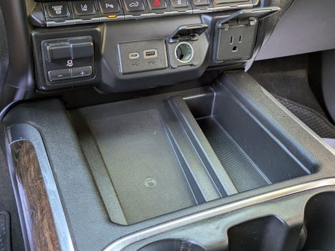 Used 2020 GMC Sierra 2500 Denali w/ Denali Ultimate Package image 23