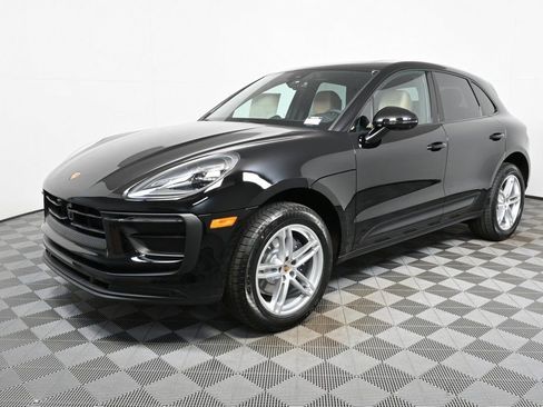 Used 2026 Porsche Macan AWD/4WD image 1