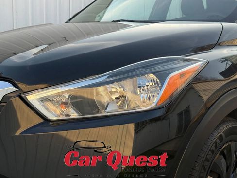 Used 2019 Nissan Kicks S FWD image 16