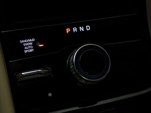 Used 2022 Jeep Grand Cherokee Limited image 12