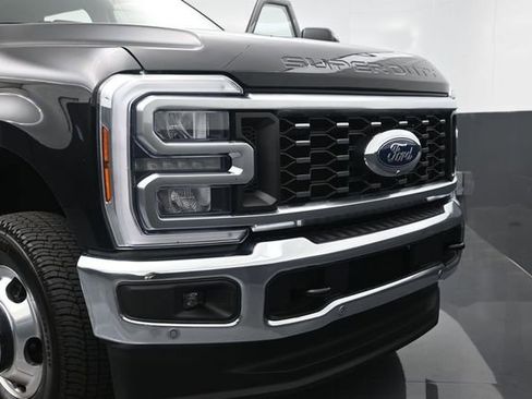 Used 2026 Ford F350 Lariat w/ Lariat Premium Package AWD/4WD image 36