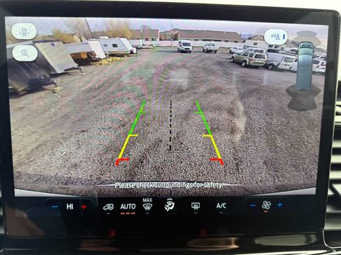 Used 2023 Ford Transit 350 XLT image 35