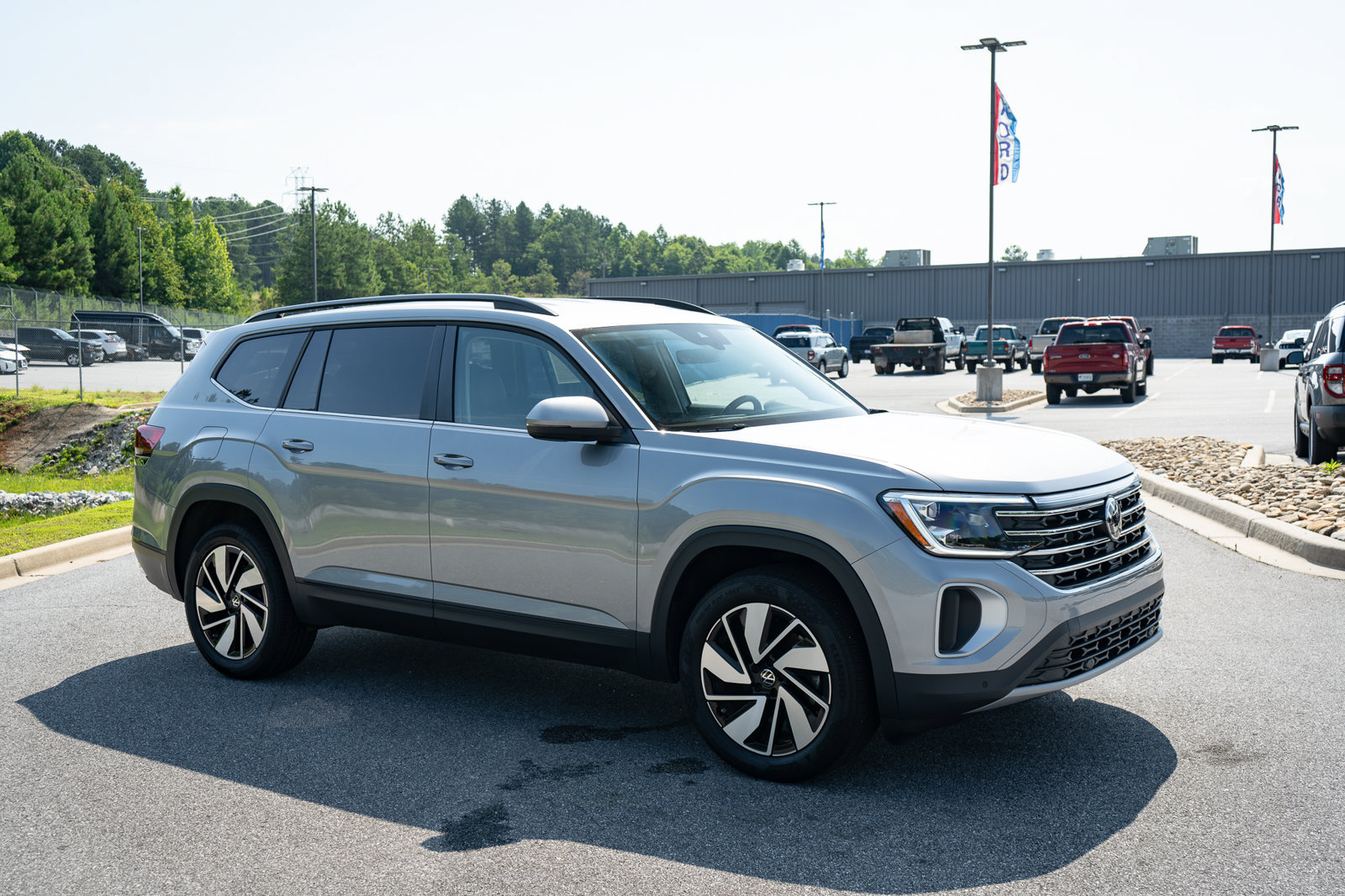 Used 2026 Volkswagen Atlas SE FWD image 12