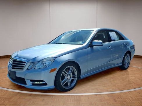 Used 2013 Mercedes-Benz E 350 4MATIC Sedan image 3